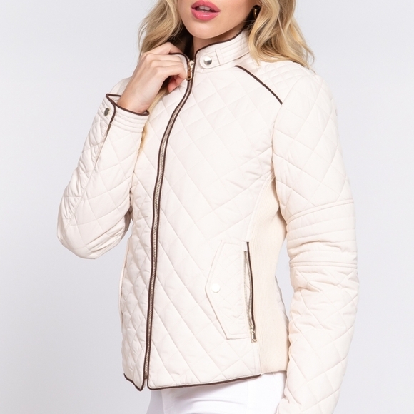 NWT Puffer Quilted Cream Jacket Sizes Small 2/4 - Picture 4 of 5